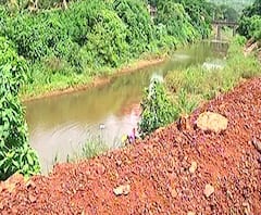 Sangmeshwer Mountain Excavation | नियम धाब्यावर बसवत उत्खनन, रत्नागिरीच्या संगमेश्वरला पुराचा धोका