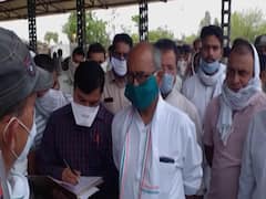 MP: Congress leader Digvijay Singh violates social distancing rules in Sehore 
