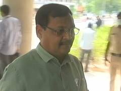 ગાંધીનગરઃ માસ્ક વિના જ રૂપાણી સરકારના આ મંત્રી કેબિનેટ બેઠકમાં પહોંચ્યા, જુઓ વીડિયો