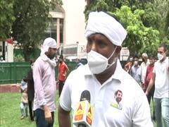 Youth Congress distributes ration kit on Rahul Gandhi's birthday