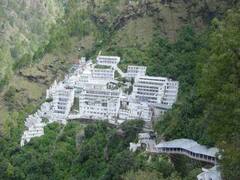 Vaishno Devi Yatra: हेलिकॉप्टर सेवा हुई महंगी, जानिए अब कितना देना होगा किराया