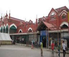 এক দোকনদারের করোনা, খুলেই ফের ঝাঁপ পড়ল নিউ মার্কেটের, বন্ধ ‘মাখন পট্টি’ 