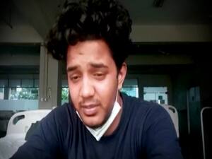 Life-threatening politics over Covid treatment in Delhi | Ghanti Bajao