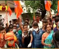 লেকটাউনের দক্ষিণদাঁড়িতে সব্যসাচী দত্তকে হেনস্থার অভিযোগে শ্যামনগরে বিজেপি যুব মোর্চার বিক্ষোভ