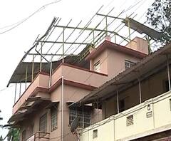 Nisarg Cyclone I निसर्ग चक्रीवादळामुळे अनेकांच्या घरावरचे पत्रे उडाले, पत्रे खरेदीसाठी गर्दी