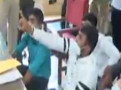 ગાંધીનગરમાં બોર્ડની ઓફિસે ABVPના સૂત્રોચ્ચાર, ધોરણ-12 વિજ્ઞાન પ્રવાહની જેમ સામાન્ય પ્રવાહમાં 2 વિષયની પુરક પરીક્ષા લેવા માંગ