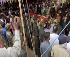 Martyred Santosh Babu | शहीद संतोष बाबू यांचं पार्थिव तेलंगणात दाखल