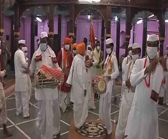 Ashadhi Wari | वैष्णवांच्या मेळ्याविना पालखीचं प्रस्थान; एकनाथ महाराज, तुकोबांचा पालखी सोहळा 