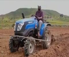 Hiraman Khoskar | आमदार हिरामण खोसकर यांची शेतात नांगरणी, पेरणी