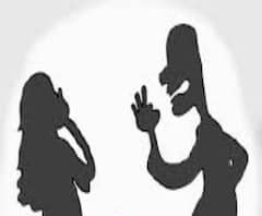 ‘বাইরে শারীরিক দূরত্ব বিধিতে দক্ষ, বাড়িতে স্ত্রীকে ধর্ষণ’ লকডাউনে বাড়ছে নারী নির্যাতন 