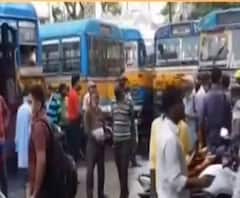 নেই বেসরকারি বাস, সরকারি বাসে উপচে পড়া ভিড়, বারাসাতে চূড়ান্ত দুর্ভোগে নিত্যযাত্রীরা 