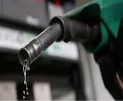 বাড়ছে জ্বালানির দাম, 'মরার উপর খাঁড়ার ঘা' বলছে বাম, 'ঠকানোর নীতি কেন্দ্রের', দাবি তৃণমূলের