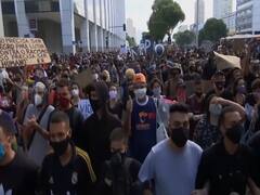 Brazil: President being criticised over policies to combat corona