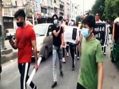 Unlock 1: दिल्ली में जिम मालिकों ने किया विरोध प्रदर्शन, शर्तों के साथ जिम भी खोलने की मांग