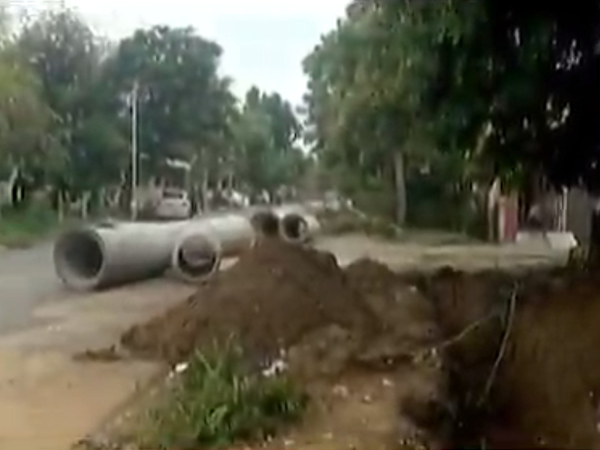 ગાંધીનગરમાં વોટર સ્ટ્રોમલાઇનની કામગીરીને લઇ ઉભા થયા સવાલ, જુઓ વીડિયો