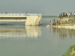 Gopalganj: BJP MLA Mithilesh Tiwari defends man accused of vandalizing approach road