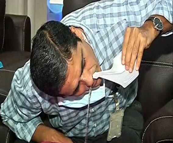 जलनेतीतून कोरोनाचा प्रादुर्भाव रोखणं खरंच शक्य? काय आहे जलनेती? त्याचा फायदा काय? स्पेशल रिपोर्ट