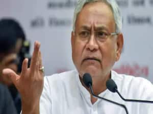 Good governance of Nitish Kumar questioned post Gopalganj bridge collapse | Bharat Ki Baat (16.07.2020)