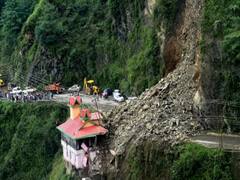Indian Monsoon : भारी बारिश के बाद Badrinath Highway पर Landslide...मलबा हटाने का काम शुरु