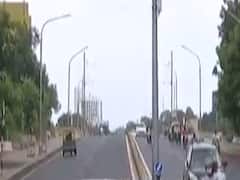 કોરોના વચ્ચે AMC ખોટા ખર્ચ કરવામાં વ્યસ્ત, નહેરુ બ્રિજને લાઇટિંગથી શણગારવામાં આવ્યો