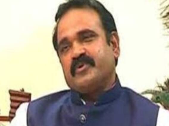 सरकारी सिस्टम में फैला भ्रष्टाचार...लिफाफे के ज़रिए पैसे लेने का आरोप 