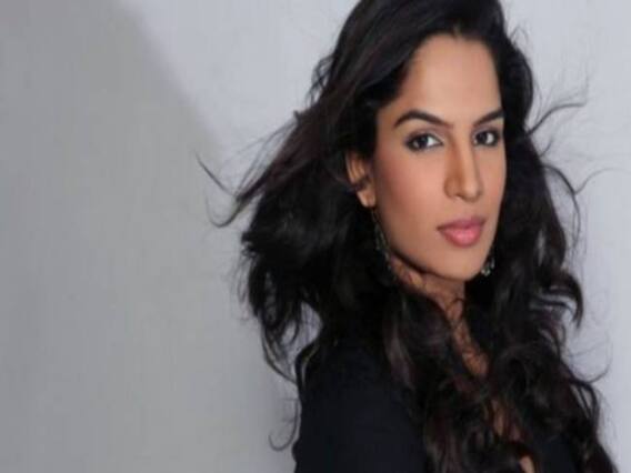 Shikha Singh shares an adorable picture of her baby