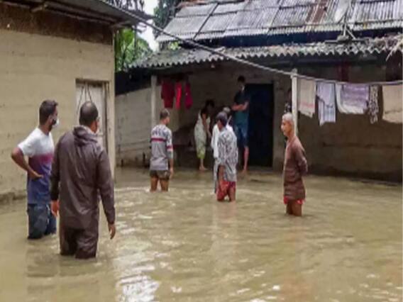 मौसम का हाल: यूपी में सरयू नदी का कहर, बाढ़ का पानी गांवों में घुसा