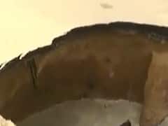 અમદાવાદ: રિંગરોડથી રામોલ જવાના રસ્તા પર ભુવો પડતા સ્થાનિકો પરેશાન, જુઓ વીડિયો