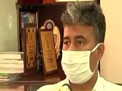 Jammu Kashmir: स्कूल बंद होने के बाद भी बच्चों को मिडडे मील पहुंचा रहे अध्यापक