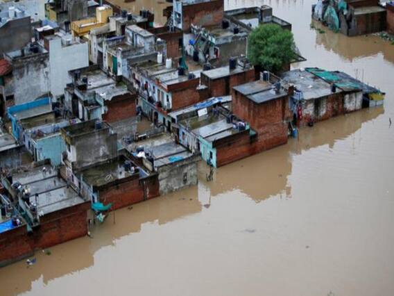 मौसम का हाल: बिहार के सैकड़ों गांवों में घुसा बाढ़ का पानी; मुंबई में सुबह से हो रही लगातार बारिश