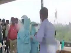 સુરતથી આવતા લોકોનો અમદાવાદમાં રેપિડ ટેસ્ટ કર્યા બાદ જ પ્રવેશ, જુઓ વીડિયો