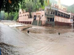 Pickup van washed away in Gujarat's Rajkot | 7 Ka Punch 