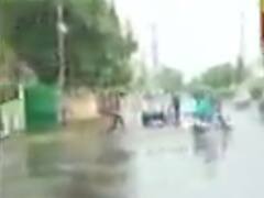 વડોદરાના કેટલાક વિસ્તારોમાં વરસાદ વરસ્યો, જુઓ વીડિયો 