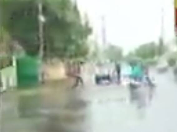 વડોદરાના કેટલાક વિસ્તારોમાં વરસાદ વરસ્યો, જુઓ વીડિયો 