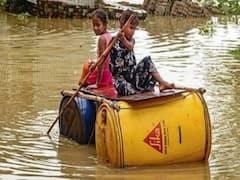 Darbhanga: Floods force locals to migrate to higher grounds