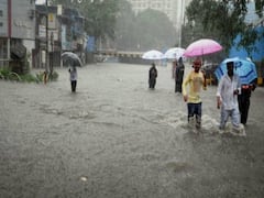  Mumbai Rain: साल बदला लेकिन हाल नहीं,जोरदार बारिश में डूबे कई इलाके,BMC पर सवाल