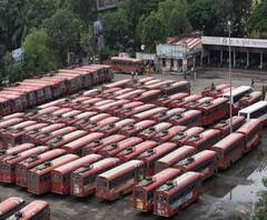 ST Workers | एसटीच्या चार हजार कर्मचाऱ्यांवर बेरोजगारीची कुऱ्हाड, उत्पन्न नसल्याने सेवा स्थगितीचा निर्णय