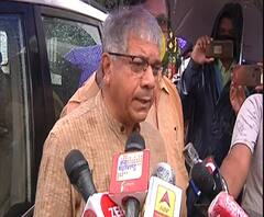 प्रशासकांच्या नेमणुकी म्हणजे राजकीय पक्षांची दुकानदारी - प्रकाश आंबेडकर 