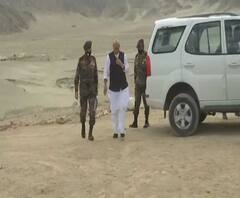 Rajnath Singh in Leh | संरक्षणमंत्री राजनाथ सिंह लेहमध्ये दाखल, सुरक्षेचा घेणार आढावा