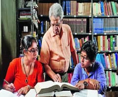 ‘ভারতে ফিজিক্সের সঙ্গে সংস্কৃত আর অঙ্কের সঙ্গে সঙ্গীত পড়া বিলাসিতা, মূর্খরাই এমন সিলেবাস বানায়’ 