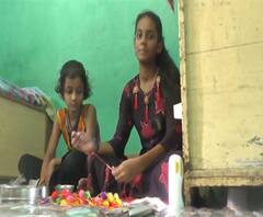 Raksha Bandhan 2020| लॉकडाऊनमध्ये मुलीचा कुटुंबाला आधार;छंदातून उभा राहीला राख्या बनवण्याचा व्यावसाय