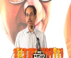 Uddhav Thackeray | मुंबईच्या आरोग्यसेवेसाठी रुग्णवाहिकांचं उद्धव ठाकरेंच्या हस्ते लोकार्पण