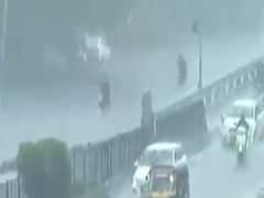 સુરતના અડાજણ, પાર્લે પોઇન્ટ, ઉમરા, વેસુ રિંગ રોડ સહિતના વિસ્તારોમાં વરસાદ, જુઓ વીડિયો