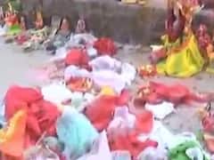 પ્રતિબંધ છતાં અમદાવાદના રિવરફ્રન્ટ પર લોકોએ દશામાની મૂર્તિનું કર્યું વિસર્જન