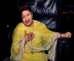 Saroj Khan | बॉलिवूडच्या प्रसिद्ध नृत्यदिग्दर्शिका सरोज खान यांचं निधन