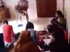 કોરોના મહામારીમાં વલસાડમાં ટ્યુશન ક્લાસ ધમધમતા હોવાનો પર્દાફાશ, જુઓ વીડિયો