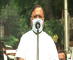 ধর্মতলায় শহিদ বেদীতে মাল্যদান তৃণমূলের, 'স্বাস্থ্যবিধি মেনেই সকলে উপস্থিত', বললেন তৃণমূল মহাসচিব পার্থ চট্টোপাধ্যায়