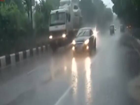 Monsoon Fury: Heavy rains in Delhi-NCR lead to major traffic disruption