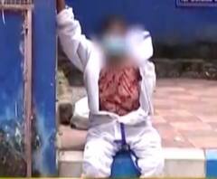 পিপিই পরে লাঠি নিয়ে হেঁটেই জরুরি বিভাগে করোনা আক্রান্ত প্রৌঢ়া!