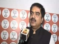 Prem Shukla calls Shankracharya Swaroopanand 'Shukracharya'